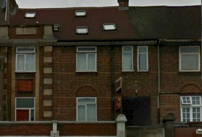 1 Bedroom Studio To Rent In Park Mansions, Hendon Way, London, NW4