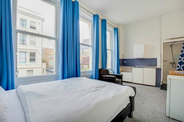 Studio To Rent In Castletown Road, London, W14