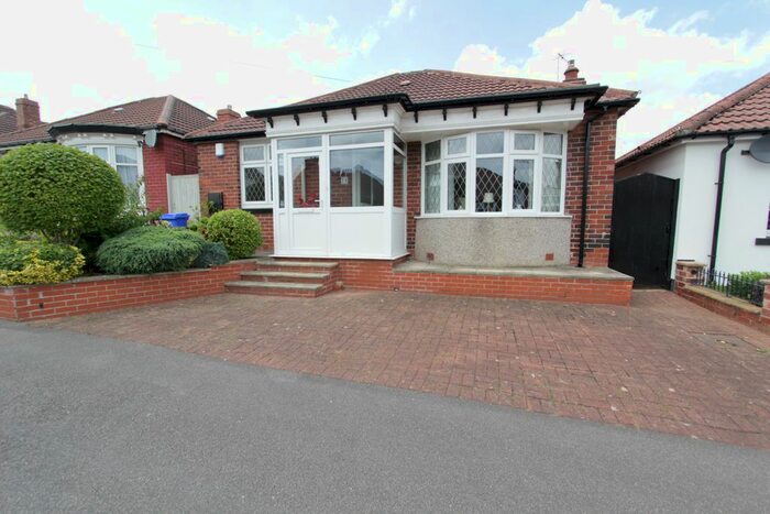 2 Bedroom Detached Bungalow To Rent In Kennedy Road, Sheffield, S8