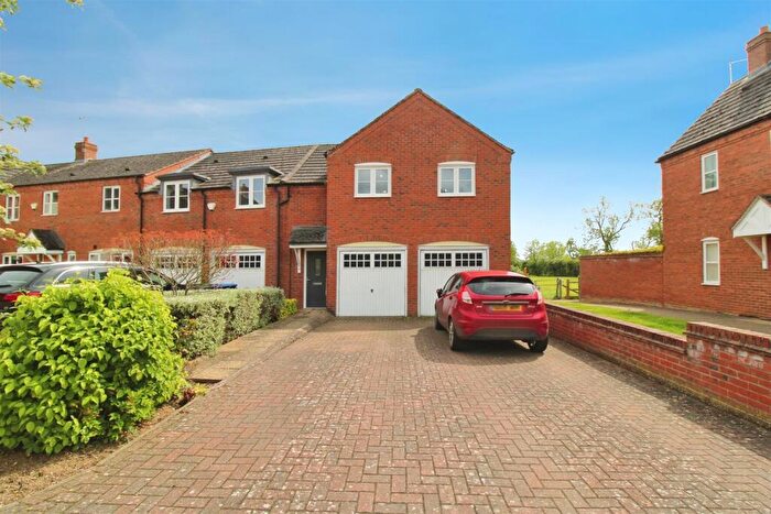 2 Bedroom Apartment To Rent In Simons Close, Swinford, LE17