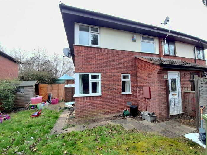 2 Bedroom House To Rent In Two Mile Ash, Milton Keynes, MK8