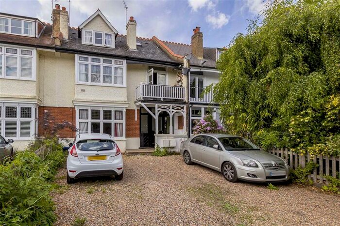 Studio To Rent In Elmers Drive, Teddington, TW11