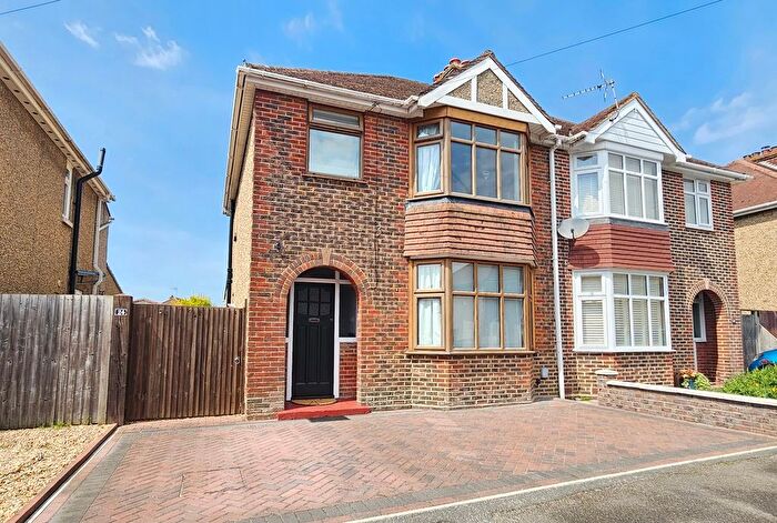 3 Bedroom Semi-detached House For Sale In Charlesbury Avenue, Alverstoke, Gosport, PO12