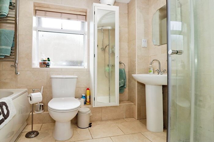 2 Bedroom Detached House For Sale In Bellevue Road, Kingswood, Bristol, Gloucestershire, BS15