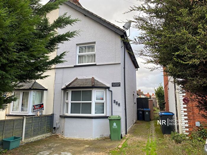 2 Bedroom Semi-Detached House For Sale In Leatherhead Road, Malden Rushett, Chessington, Surrey, KT9