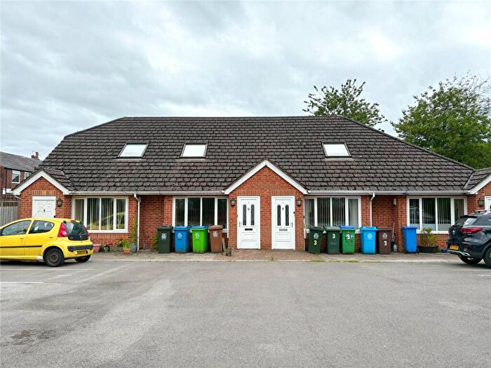 3 Bedroom Bungalow For Sale In Norfolk Gardens, Heywood, Greater Manchester, OL10