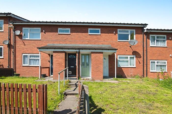 2 Bedroom Maisonette For Sale In Crown Walk, Tipton, DY4