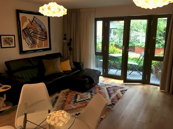 1 Bedroom Apartment To Rent In Rope Walk, Bristol, BS1