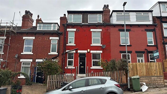 3 Bedroom Terraced House To Rent In Sowood Street, Kirkstall, LS4