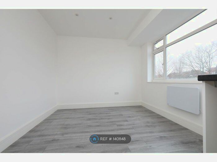 Studio To Rent In Kenilworth Avenue, Harrow, HA2