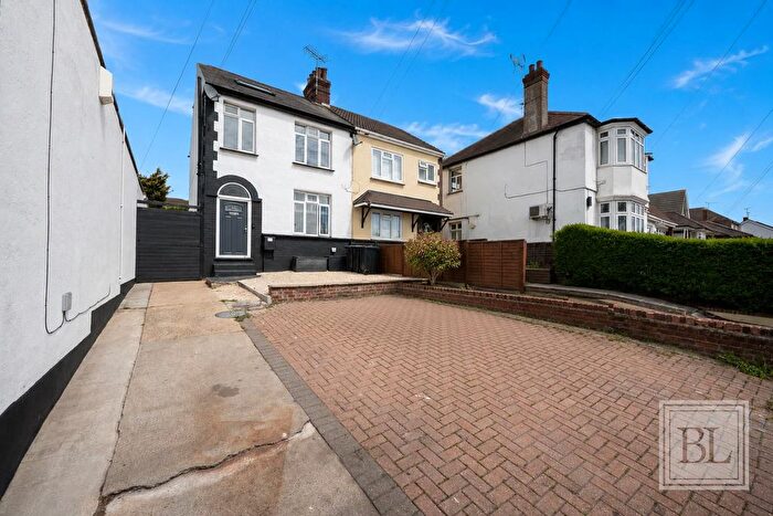 4 Bedroom Semi-Detached House For Sale In Rayleigh Road, Eastwood, Leigh On Sea, SS9