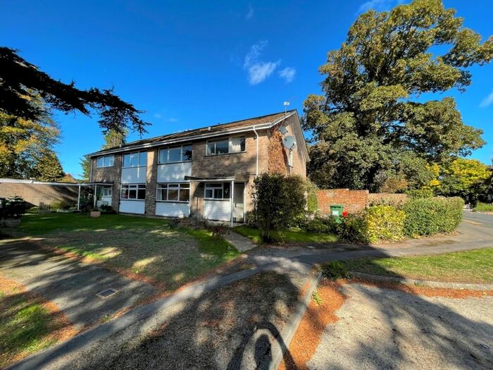 2 Bedroom Maisonette To Rent In Speen Hill Close, Newbury, RG14