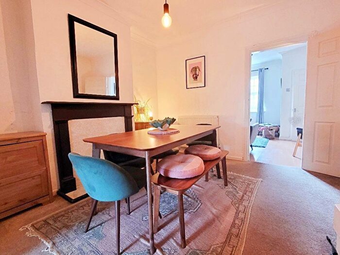 2 Bedroom Semi-Detached House For Sale In Tamworth Road, Amington, Tamworth, B77