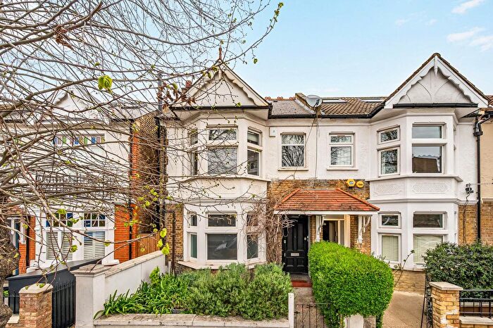 1 Bedroom Flat For Sale In Airedale Road, Ealing, London, W5