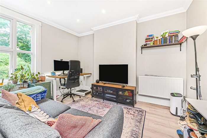 1 Bedroom Flat To Rent In Lambert Road, London, SW2