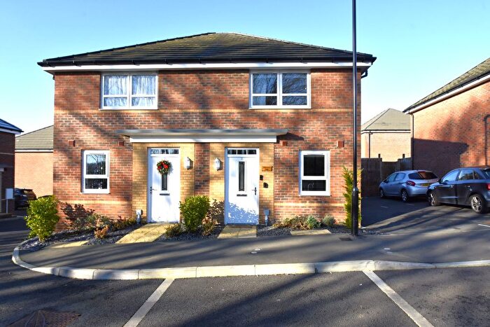 2 Bedroom Semi-Detached House To Rent In Buttercup Glade, Newport, PO30