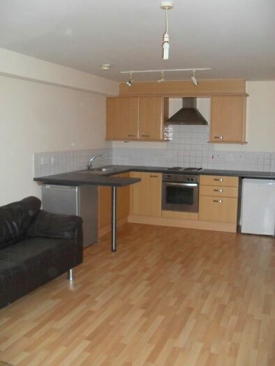 2 Bedroom Flat To Rent In Chancellor Court, Liverpool, L8
