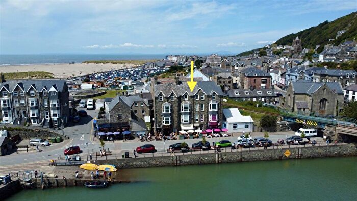 2 Bedroom Flat For Sale In The Quay, Barmouth, LL42