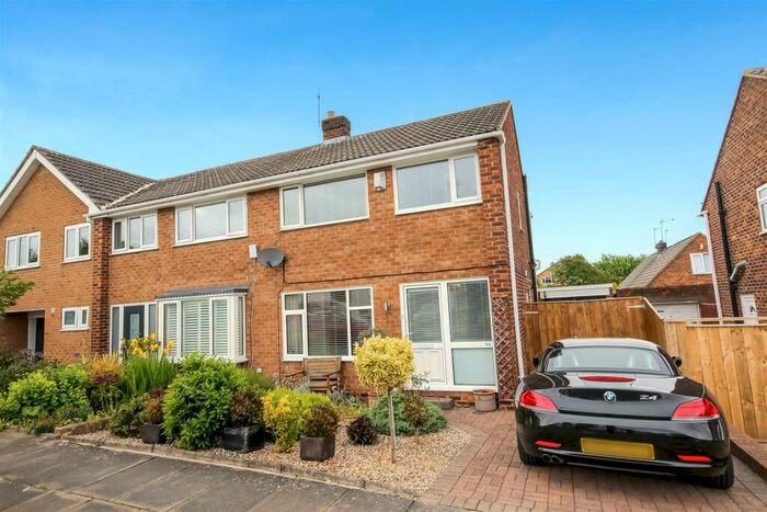 3 Bedroom Semi-Detached House To Rent In Nunnery Lane, Darlington, DL3