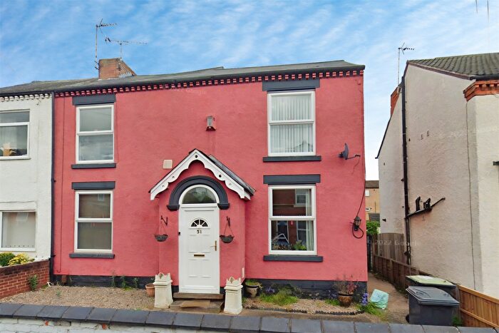 3 Bedroom Semi-Detached House For Sale In City Road, Beeston, NG9