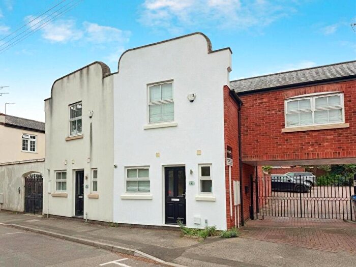 3 Bedroom Terraced House For Sale In Milverton Crescent West, Leamington Spa, CV32