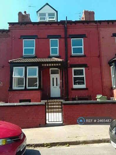 4 Bedroom Terraced House To Rent In Colwyn Road, Leeds, LS11