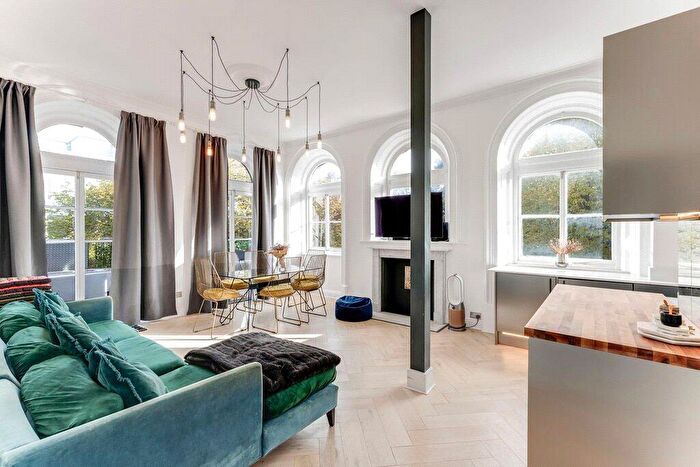 2 Bedroom Flat To Rent In Grafton Road, London, NW5