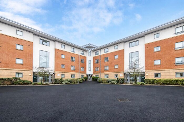 2 Bedroom Apartment To Rent In West Cotton Close, Southbridge, NN4