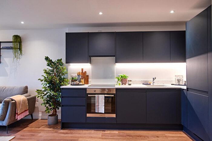 2 Bedroom Flat To Rent In Gough Street, Birmingham, B1