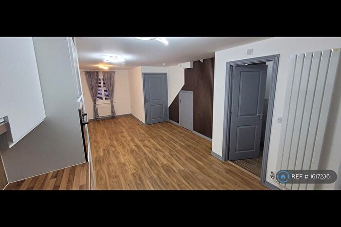 4 Bedroom Terraced House To Rent In Brights Road, Nuneaton, CV10