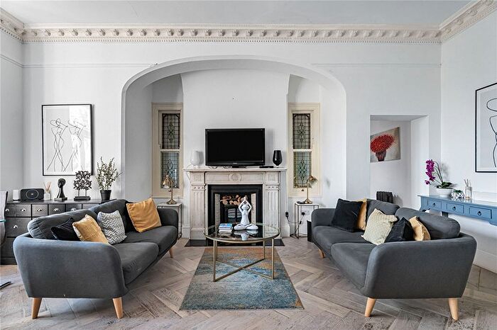 4 Bedroom Flat For Sale In Gordon Road, London, W5