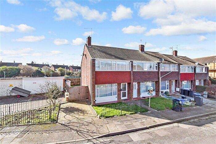4 Bedroom End Terrace House For Sale In Rhodaus Close, Canterbury, Kent, CT1