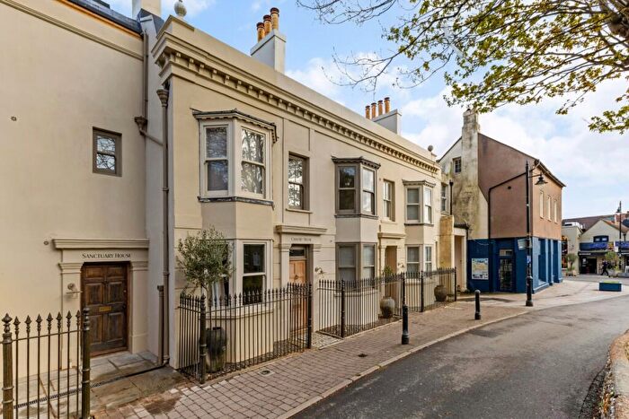 4 Bedroom Terraced House To Rent In East Street Shoreham-by-sea, BN43