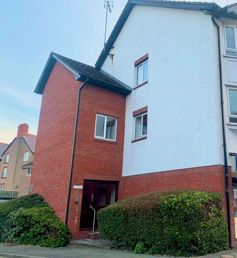 2 Bedroom Apartment To Rent In Penrhyn Avenue, Rhos On Sea, LL28
