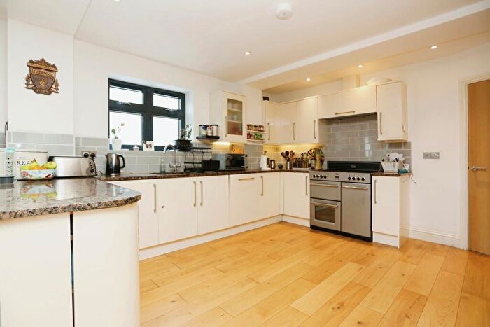 3 Bedroom Cottage For Sale In Tanners Hill, London, SE8