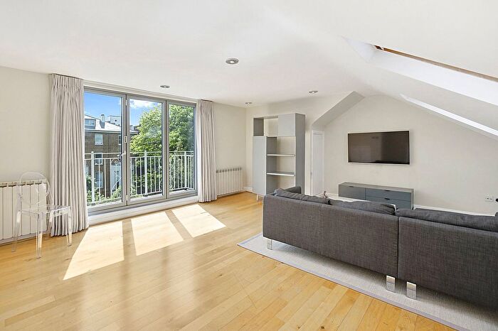 3 Bedroom Flat For Sale In Howitt Road, London, NW3