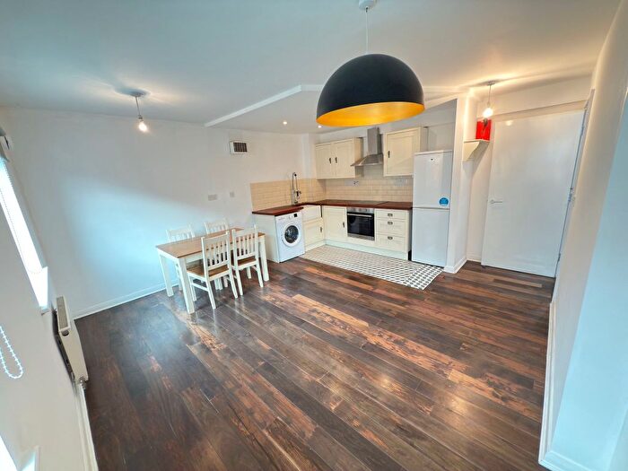 2 Bedroom Flat To Rent In Fornham Street, Sheffield, S2