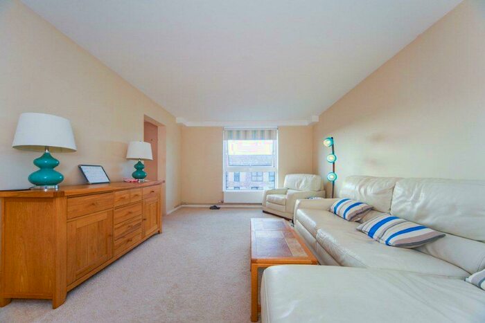 1 Bedroom Flat To Rent In Northwood Tower, Marlowe Road, Walthamstow, E17