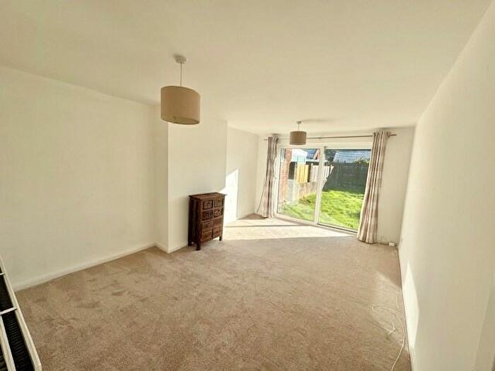 2 Bedroom Bungalow To Rent In Maryland Close, Townhill Park, Southampton, SO18