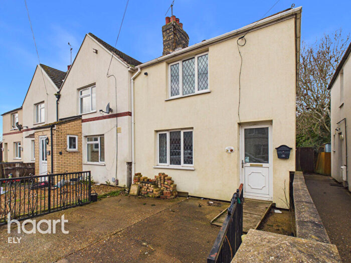 3 Bedroom End Of Terrace House For Sale In New Barns Avenue, Ely, CB7
