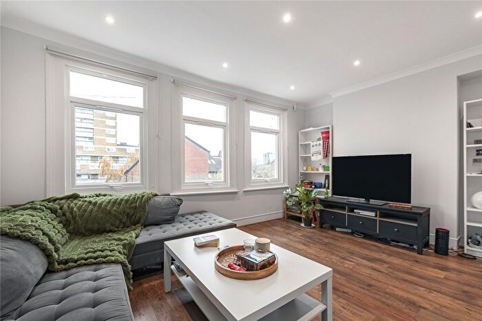 2 Bedroom Flat For Sale In Humbolt Road, London, W6