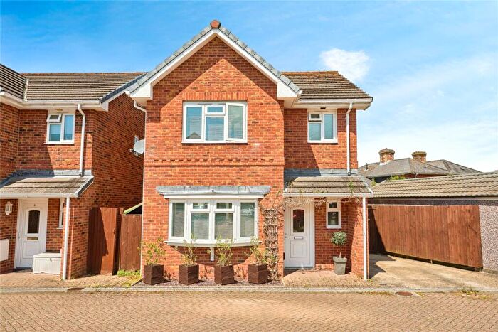 3 Bedroom Detached House For Sale In St. Leonards Close, Ryde, Isle Of Wight, PO33