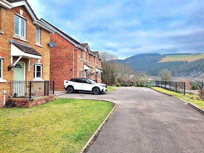 3 Bedroom Semi-Detached House To Rent In Cwrt Pant Yr Awel, Lewistown, Bridgend, CF32