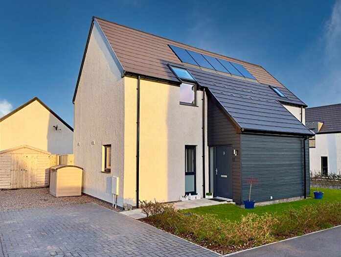3 Bedroom Detached House For Sale In Milne Avenue, Croy, IV2