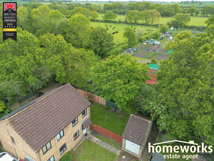 3 Bedroom Semi-Detached House For Sale In Hillfields, Dereham, NR19