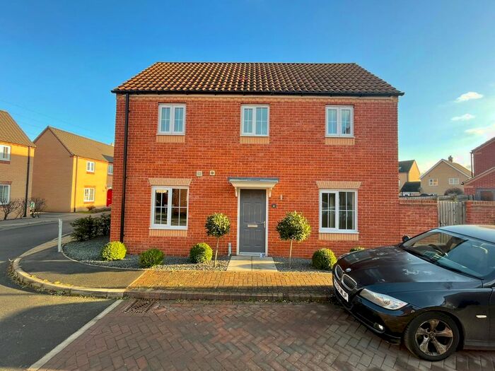 3 Bedroom Semi-Detached House To Rent In Epsom Way, Bourne PE10