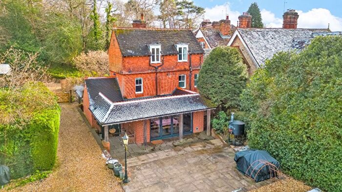 4 Bedroom Cottage For Sale In Hollowdene Cottage, Frensham, Farnham, Surrey, GU10