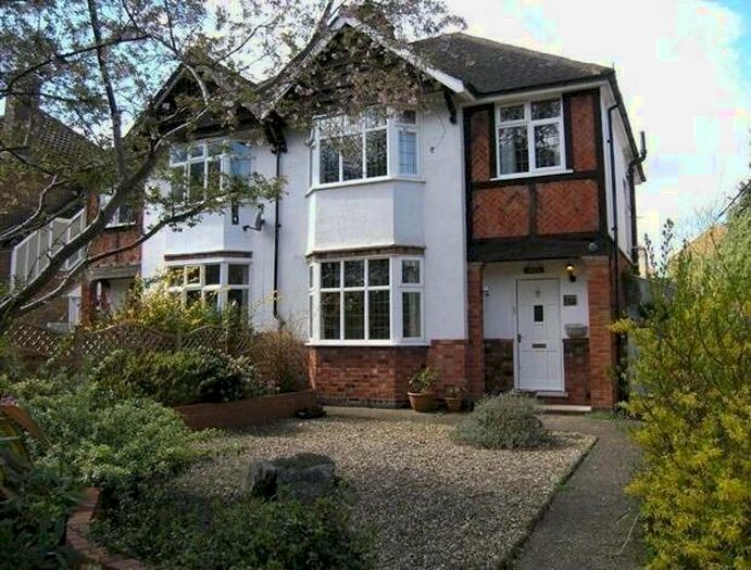 3 Bedroom House To Rent In London Road, Northampton, NN4