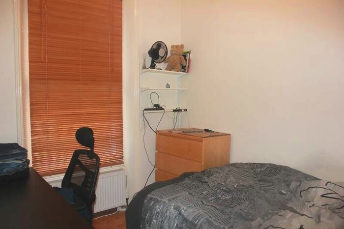 2 Bedroom Flat To Rent In Fairbridge Road, Archway, N19