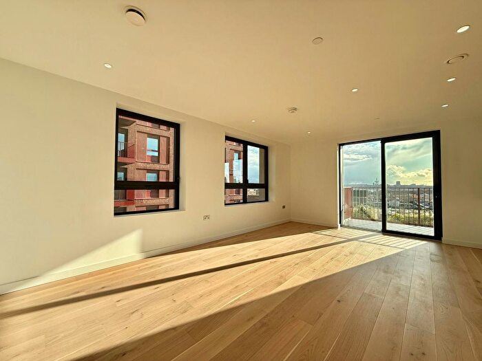 2 Bedroom Flat To Rent In Northam Tower, Mabyn Lane, Greenwhich Peninsula, London, SE10